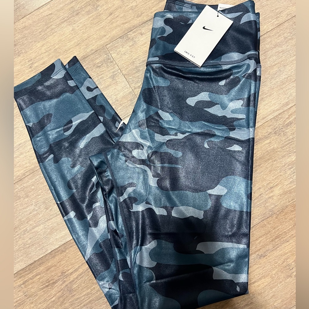 Nike Camo Leggings - Black and Gray